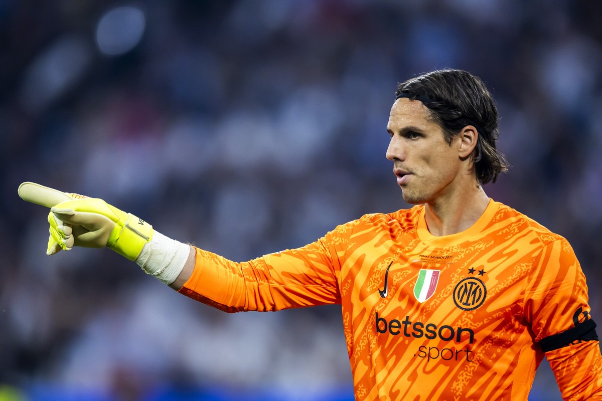 Inter Milan's goalkeeper Yann Sommer gestures, during the Champions League final soccer match between Paris Saint-Germain and Inter Milan at the Allianz Arena in Munich, Germany, on Saturday, May ...