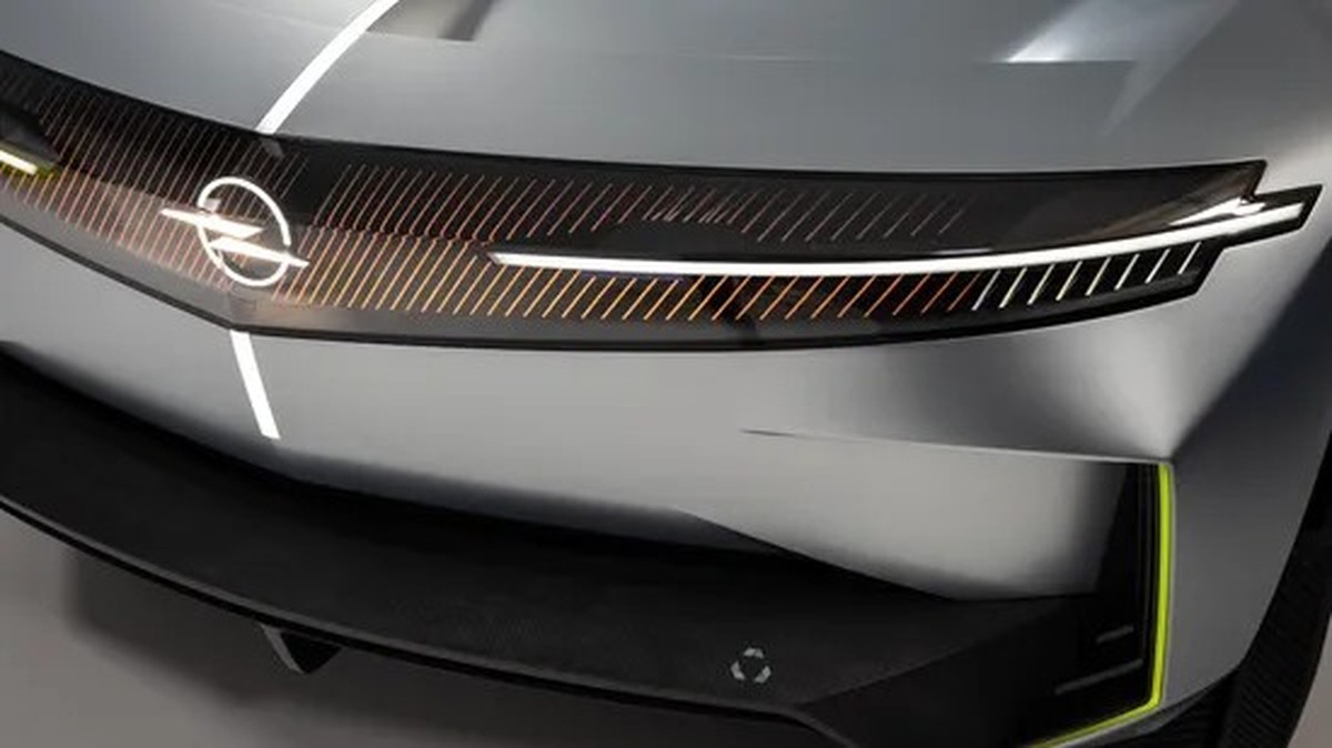 Der Vizor genannte Kühlergrill findet sich auch beim Experimental – ist hier aber deutlich in die Breite gestreckt.