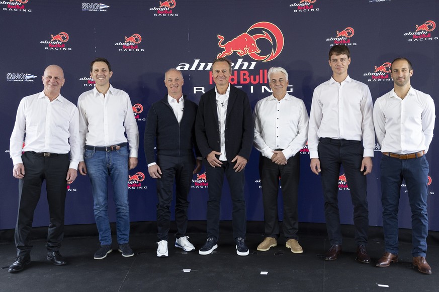 Ernest Bertarelli mit seiner neuen Alinghi-Red-Bull-Crew.