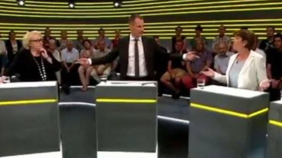 Jonas Projer während der Sendung.