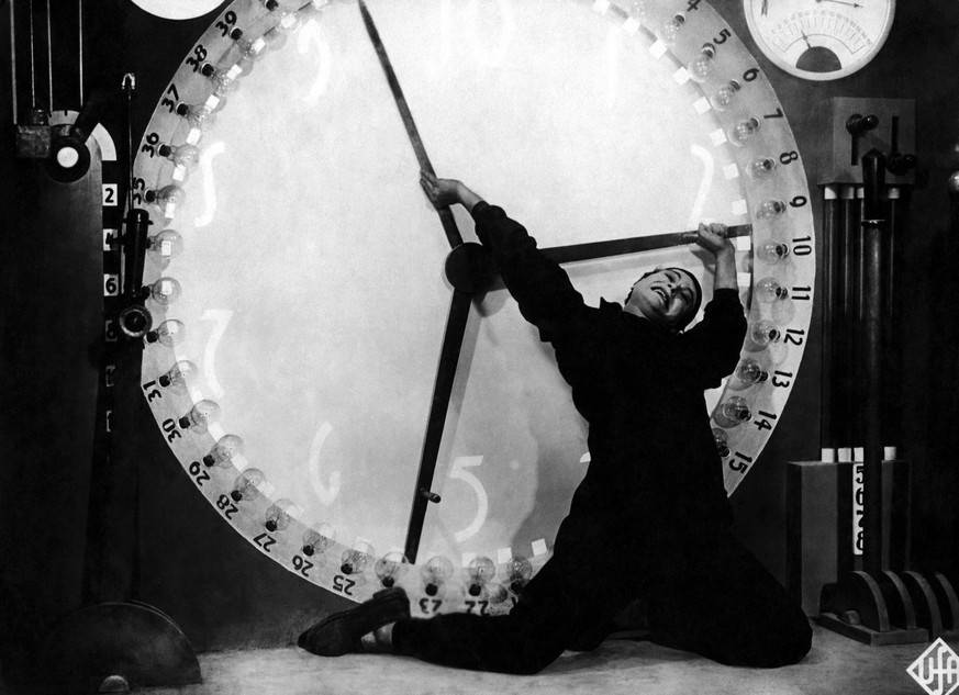 METROPOLIS, Theodor Loos, 1927 Courtesy Everett Collection ACHTUNG AUFNAHMEDATUM GESCHƒTZT PUBLICATIONxINxGERxSUIxAUTxONLY Copyright: xCourtesyxEverettxCollectionx MCDMETR EC025