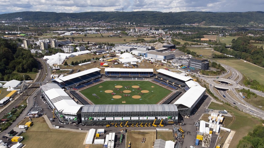 Die Schwingarena des Eidgenoessischen Schwing- und Aelplerfestes, ESAF, am Samstag, 20. August 2022, in Pratteln. Das ESAF findet vom 26. bis 28. August 2022 in Pratteln statt. (KEYSTONE/Anthony Anex)
