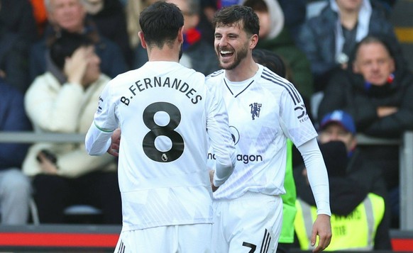 Mason Mount of Manchester United, ManU celebrates after scoring a goal 1-2 Crystal Palace v Manchester United, Premier League, Football, Selhurst Park, London, UK - 30 Nov 2025London Selhurst Park Uni ...