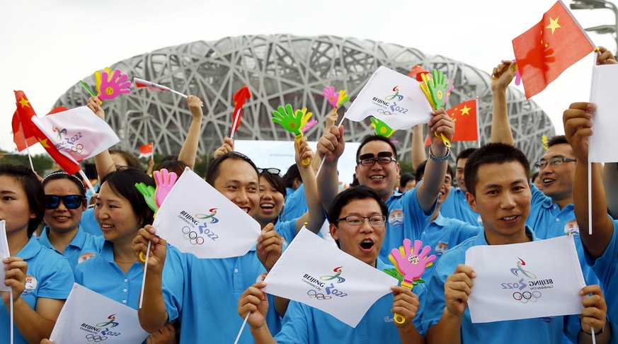 Jubel vor dem «Vogelnest», dem prägnantesten Bau der Sommerspiele 2008 in Peking.