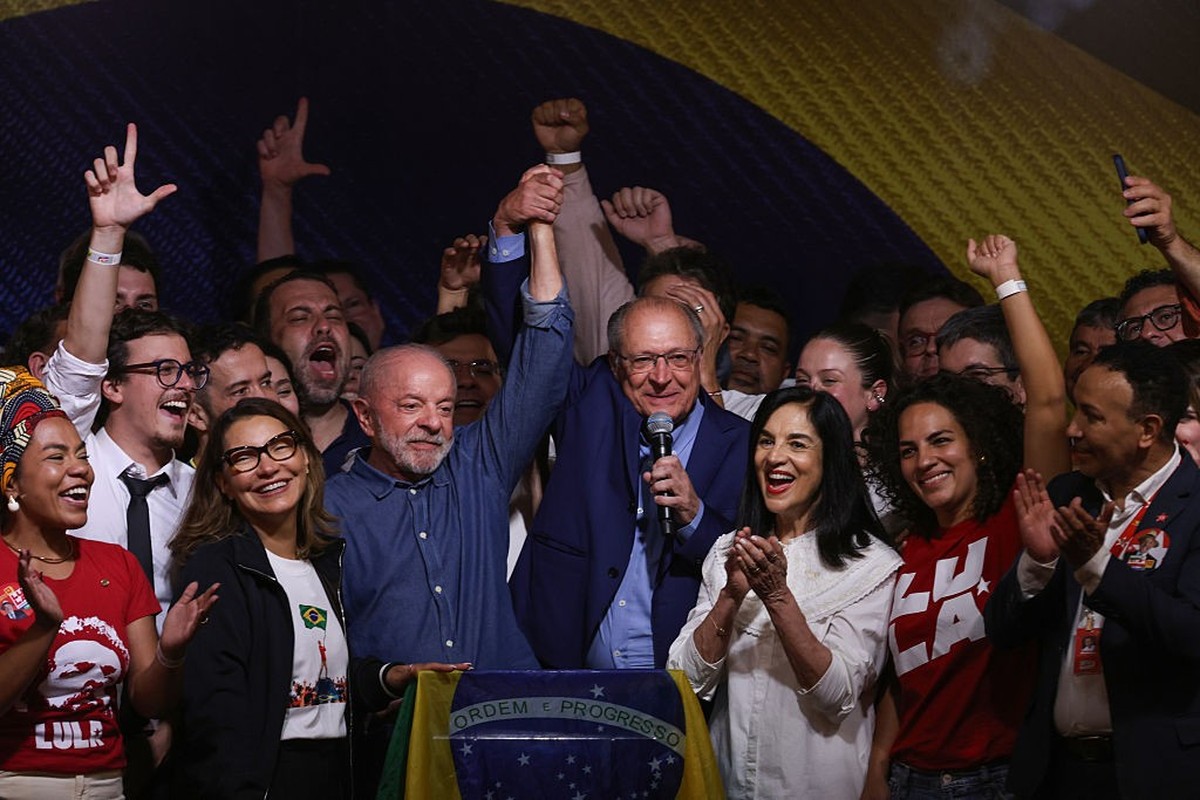SAO PAULO, BRAZIL - OCTOBER 25: Presidential candidate and incumbent president Luiz Inacio Lula da Silva of Brazil celebrates after the results of the general election day at Hotel Intercontinental on ...