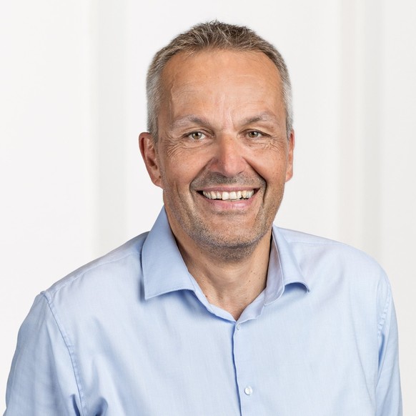 Martin Allemann, war einst Lokführer und Gewerkschaftssekretär, bis er sich mit seiner Firma AZG Data GmbH selbstständig machte. Mit dieser berät er Unternehmen und Gewerkschaften zum Arbeitszeitgeset ...