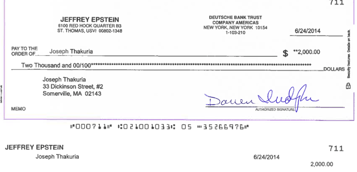 Der Scheck über 2000 US-Dollar.