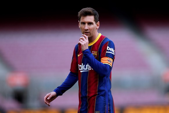 epa09204844 Barcelona&#039;s Leo Messi reacts during the Spanish LaLiga soccer match between FC Barcelona and Celta Vigo held at Camp Nou stadium in Barcelona, Spain, 16 May 2021. EPA/Alejandro Garcia