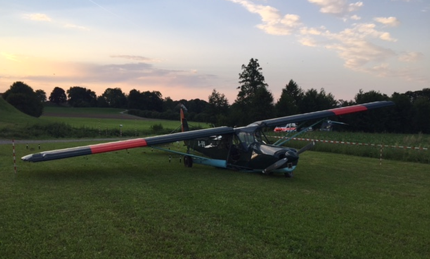 Glück im Unglück: Bei der Bruchlandung des Fieseler Storchs blieb es bei Sachschaden.