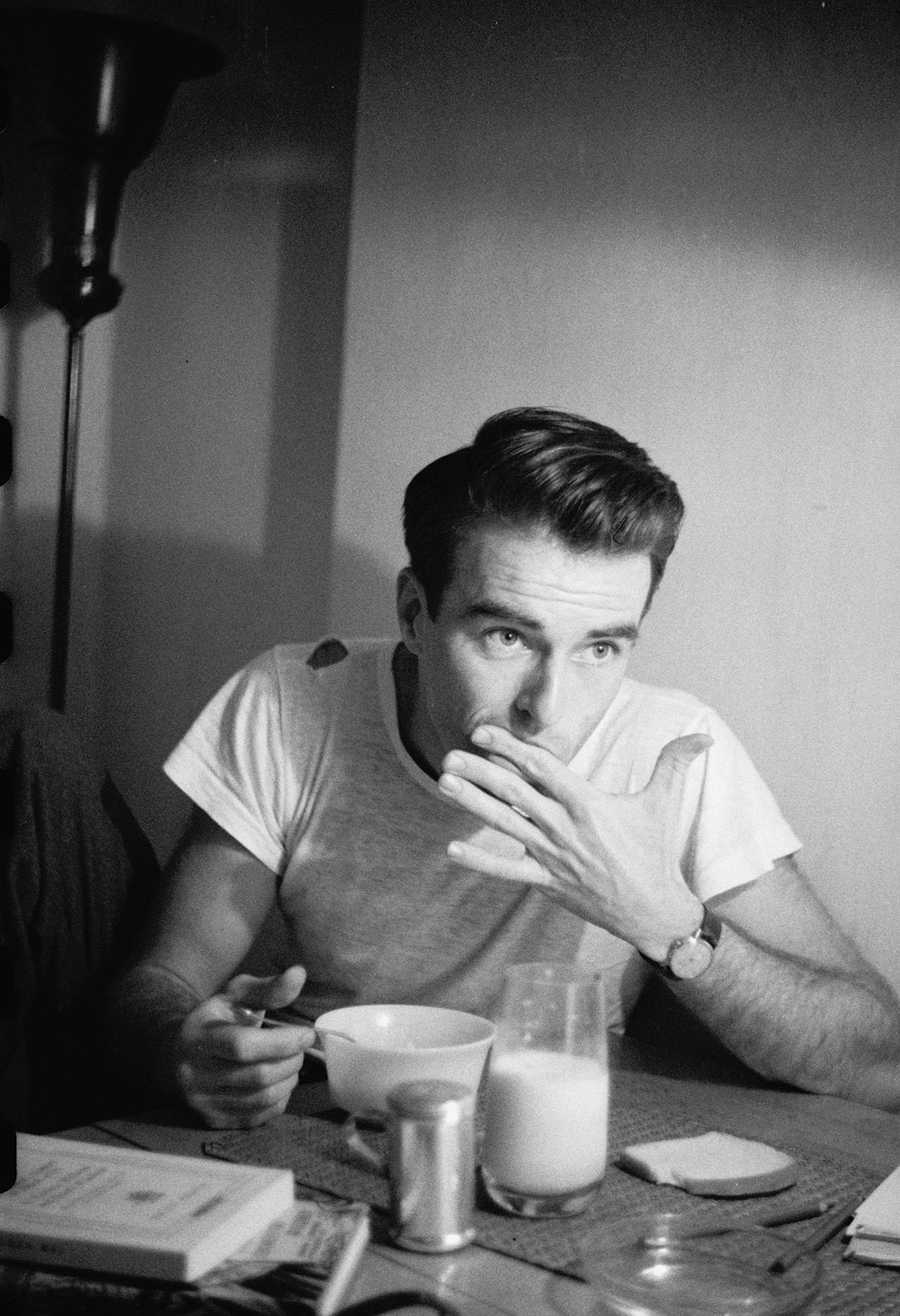 Montgomery Clift war einer der besten und bekanntesten Kinoschauspieler der 1950er-Jahre.
https://www.loc.gov/item/2020632451/