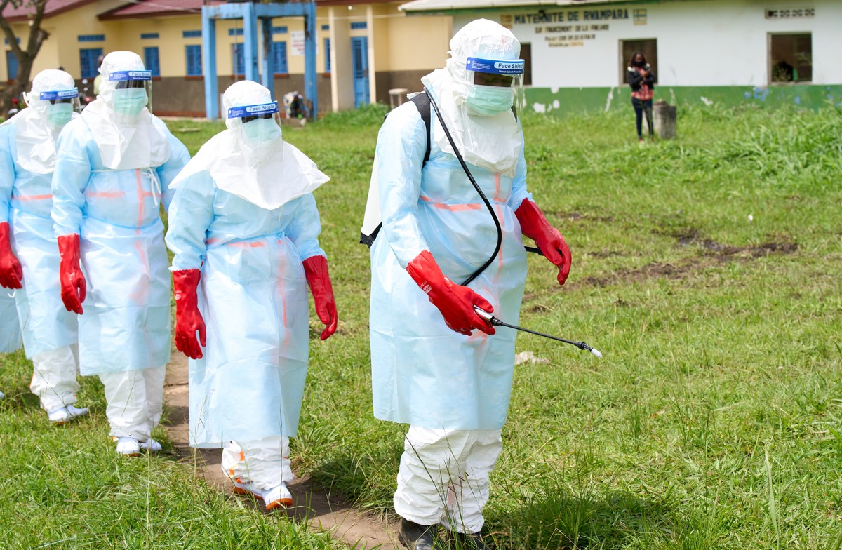Health workers arrive at a treatment center for disinfection exercises in Rwampara, Congo, Thursday, May 21, 2026. (AP Photo/Dirole Lotsima Dieudonne)
Congo Ebola