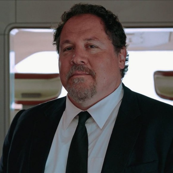jon favreau in avengers/iron man