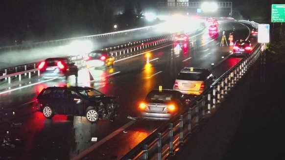 Unfall auf A1 Winterthur, ein Mann stirbt