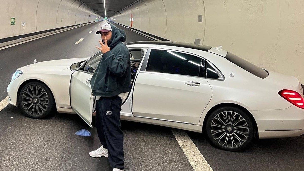 Rapper Samra stellt Auto im Üetliberg-Tunnel quer und posiert für Insta