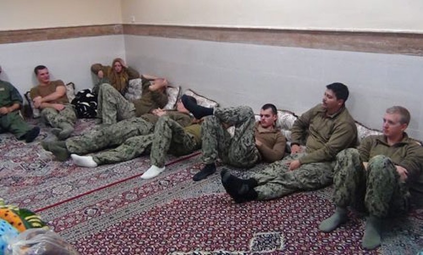 Die US-Soldaten an einem unbekannten Ort im Iran.<br data-editable="remove">