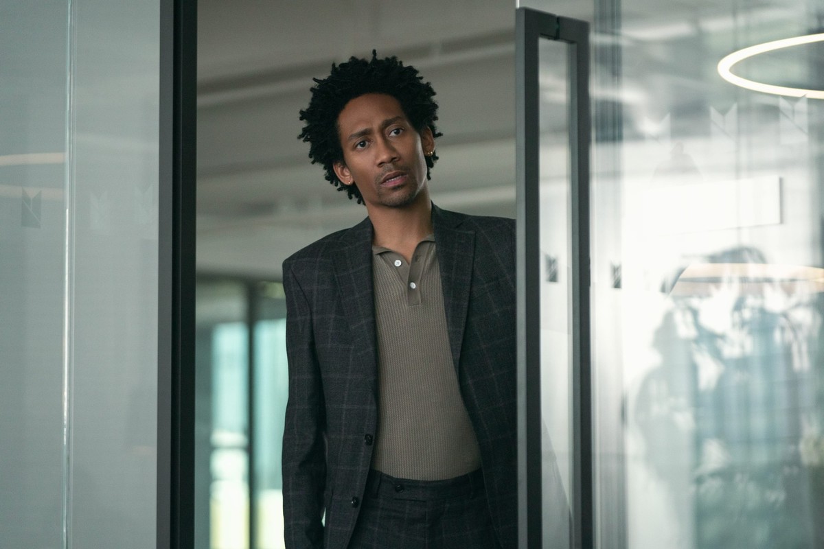 Que vaut la saison 5 de «You»? On vous raconte (sans spoiler). Joe Goldberg est de retour au bercail. Et il n’est plus le petit libraire mal dans sa peau. Il est clean. Marié. Médiatisé. Puissant, mêm ...