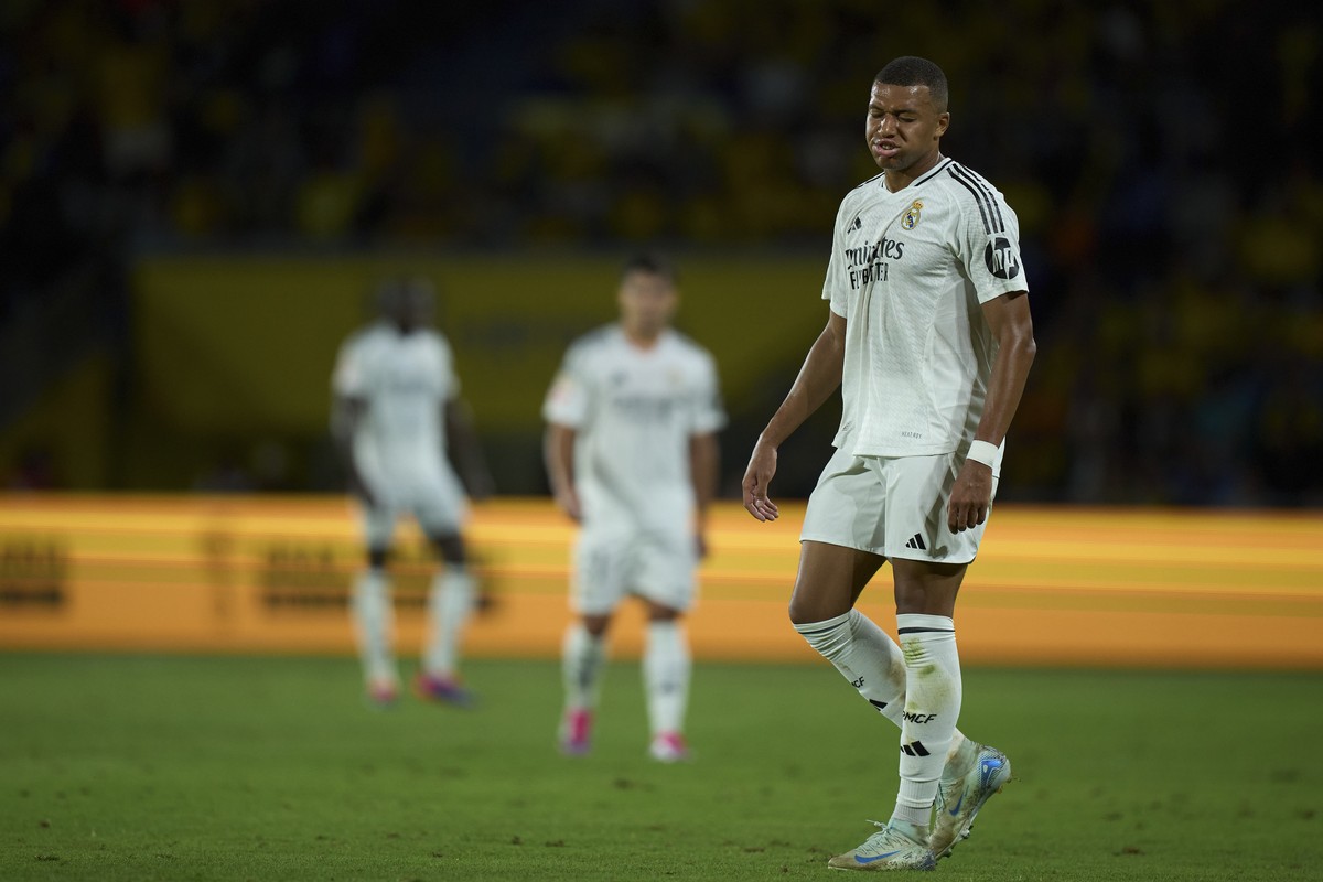 Real Madrid's Kylian Mbappe gestures during the Spanish La Liga soccer match between Las Palmas and Real Madrid at the Gran Canaria stadium in Las Palmas, Spain's Canary Islands, Thursday, A ...