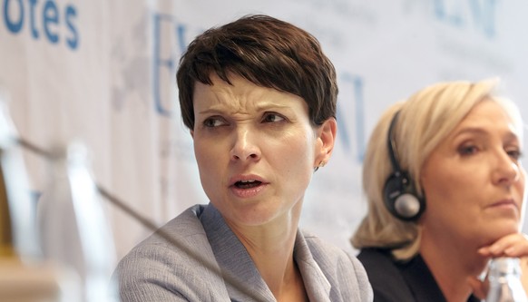 Die AFD-Vorsitzende Frauke Petry (l) sitzt am 21.01.2017 in Koblenz (Rheinland-Pfalz) in der Pressekonferenz der Tagung der rechtspopulistischen ENF-Fraktion neben der Vorsitzenden des franzoesischen  ...