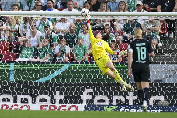 epa12067753 Goalkeeper Livia Peng of Werder Bremen in action during the German DFB Women&#039;s Cup Final soccer match between Bayern Munich and Werder Bremen in Cologne, Germany, 01 May 2025. EPA/CHR ...