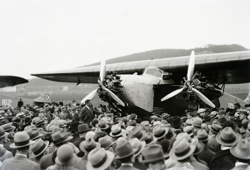 Fokker F.Vll b-3m, CH-161 der Balair auf dem Flugplatz Basel-Birsfelden.