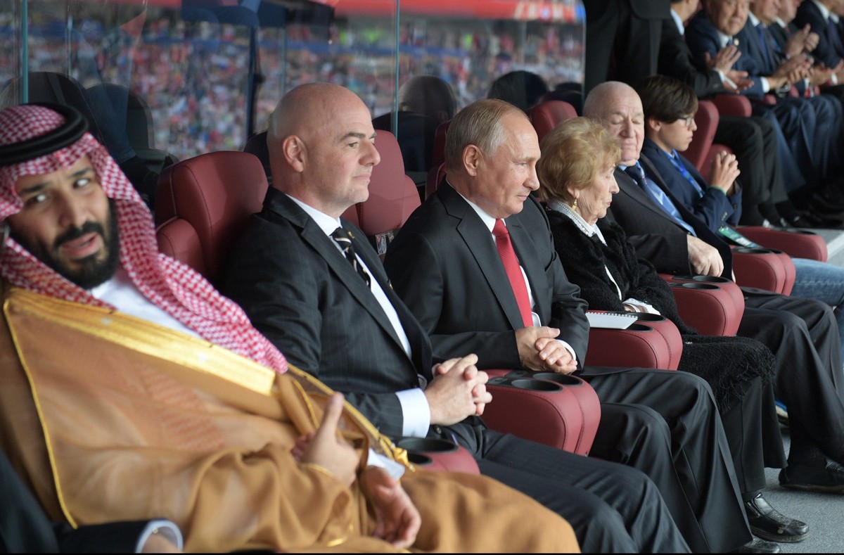 epa06807614 Saudi Arabia's Crown Prince Mohammad bin Salman (L), FIFA president Gianni Infantino (2-L) and Russian President Vladimir Putin (3-L) attend the opening ceremony before the FIFA World ...