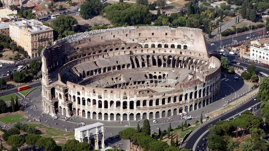 An undated aerial photo shows ancient Roman Colosseum, which is among the 21 finalists for the new seven wonders of the world, British daily 'Independent' said on Monday 20 November 2006. Mi ...
