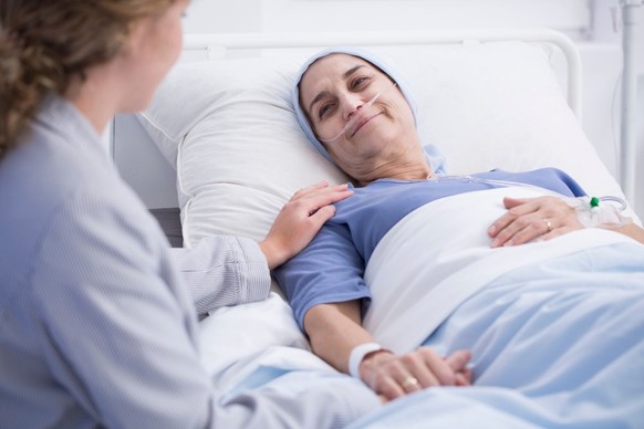 Study: stock photos obscure death