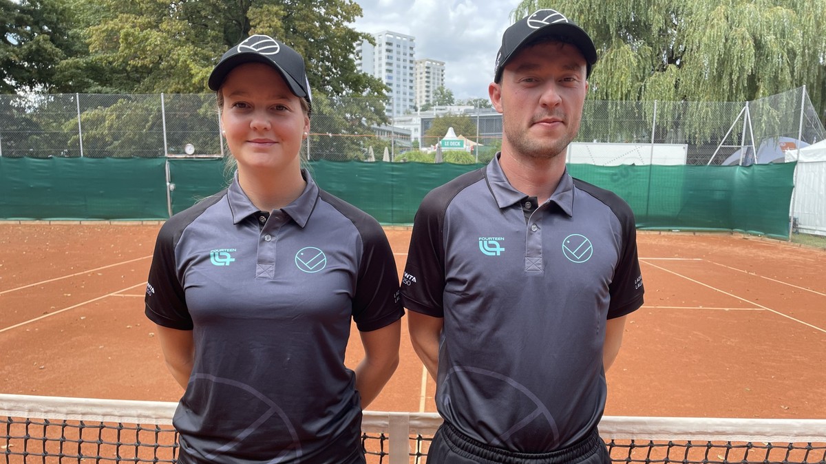 Les deux experts juste avant de pénétrer sur le court central du Ladies Open en 2023.