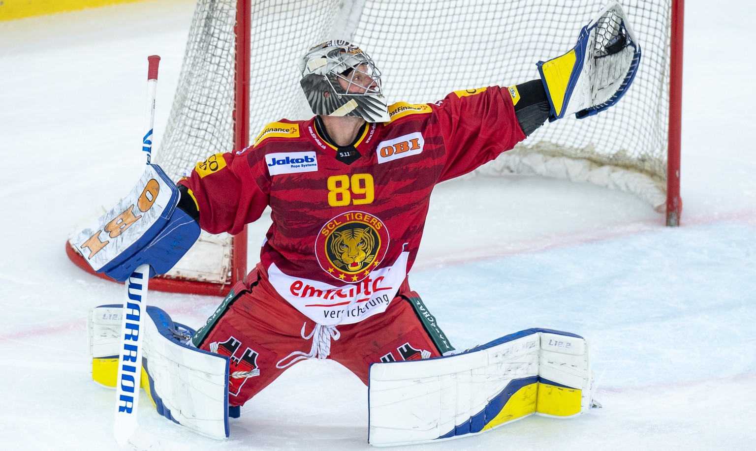 Tigers Goalie Robert Mayer waehrend dem Qualifikation-Spiel der National League zwischen den SCL Tigers und dem HC Ajoie, am Freitag, 15. Oktober 2021, im Ilfisstadion in Langnau. (KEYSTONE/Marcel Bie ...