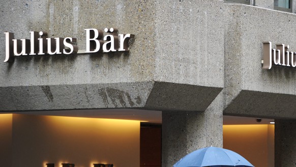 ZUM AKTUELLEN GEWINNRUECKGANG VON JULIUS BAER STELLEN WIR IHNEN FOLGENDES BILDMATERIAL ZUR VERFUEGUNG --- Die Bank Julius Bär weist für das vergangene Jahr einen Rückgang des Konzerngewinnes um 30 Pro ...