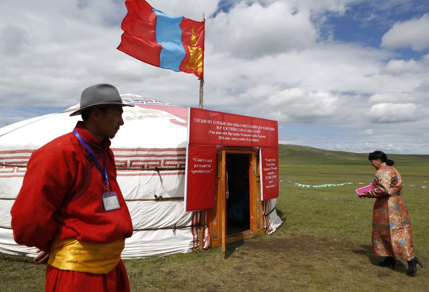 Mongolin bei der Stimmabgabe am 29. Juni 2016.&nbsp;