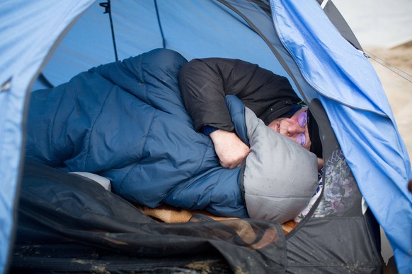 Blüm in seinem Zelt in Idomeni.