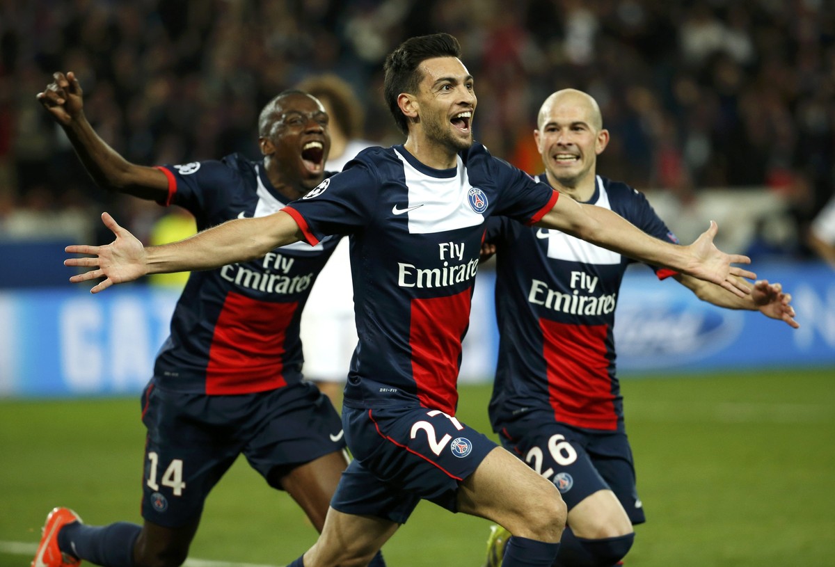 REFILE CORRECTING SPELLING Paris St Germain's Javier Pastore (C) celebrates with team mates after scoring the third goal for the team during their Champions League quarter-final first leg soccer  ...