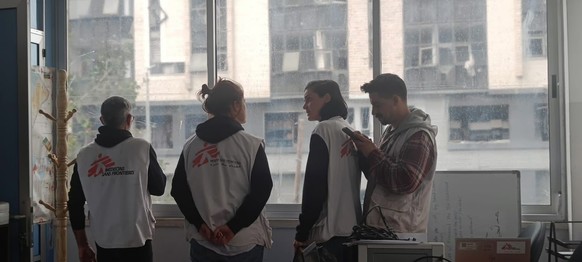 Sonam Dreyer-Cornut (3. Person von links) bei ihrem ersten Einsatz in Gaza City.