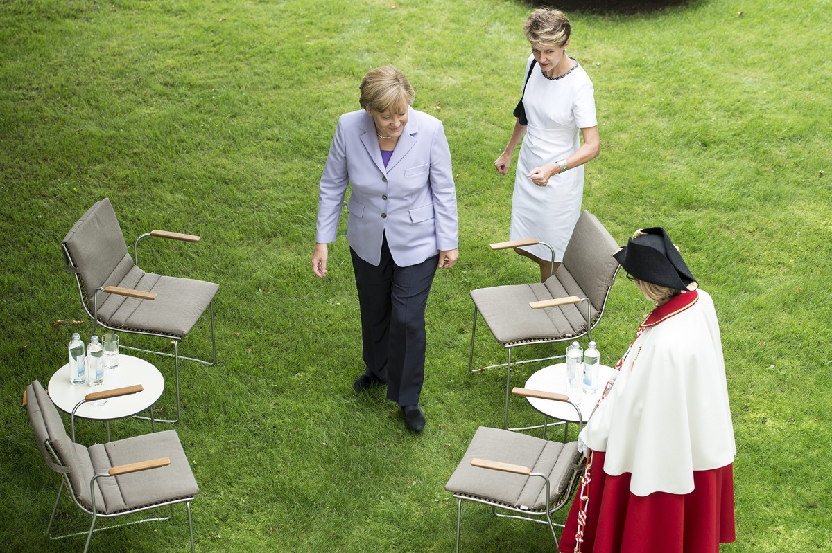 3. September 2015: Simonetta Sommaruga empfängt Angela Merkel in Bern.&nbsp;