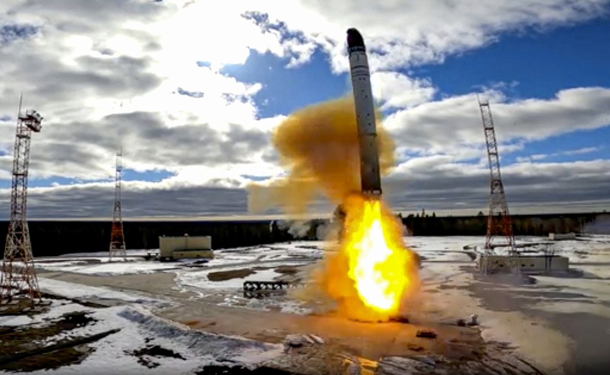 epa09899713 A handout still image taken from handout video made available by the Russian Defence ministry press-service shows launch of the Russian new intercontinental ballistic missile 'Sarmat& ...