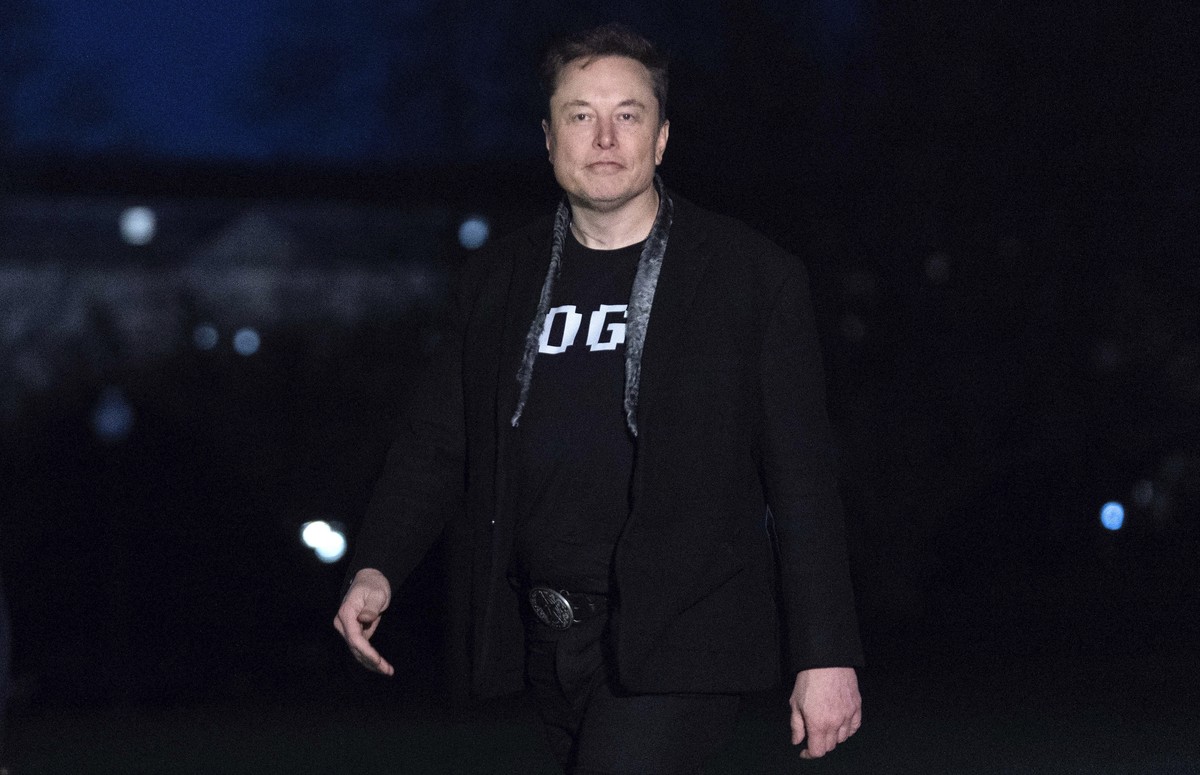 Elon Musk walks on South Lawn of the White House, in Washington, Sunday, March 9, 2025. (AP Photo/Jose Luis Magana)
Elon Musk