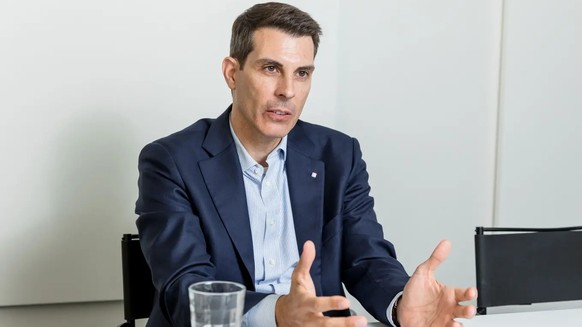 Will die Zuwanderung aus der EU in die Schweiz mit einer wirksamen Schutzklausel drosseln: FDP-Präsident Thierry Burkart.
