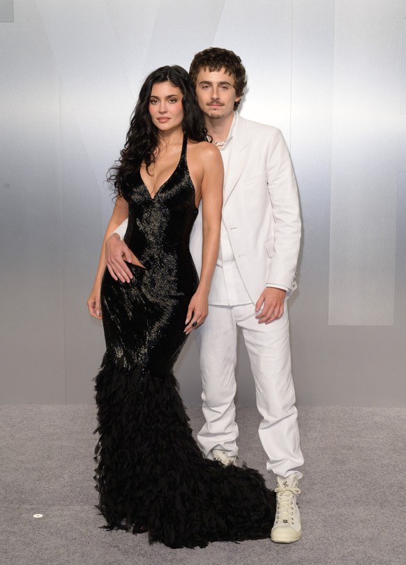 LOS ANGELES, USA March 15, 2026 Kylie Jenner Timothee Chalamet at the Vanity Fair Oscar Party at the David Geffen Gallery at LACMA Picture Paul Smith Featureflash 454137 2026 03 15 CA Los Angeles PUBL ...