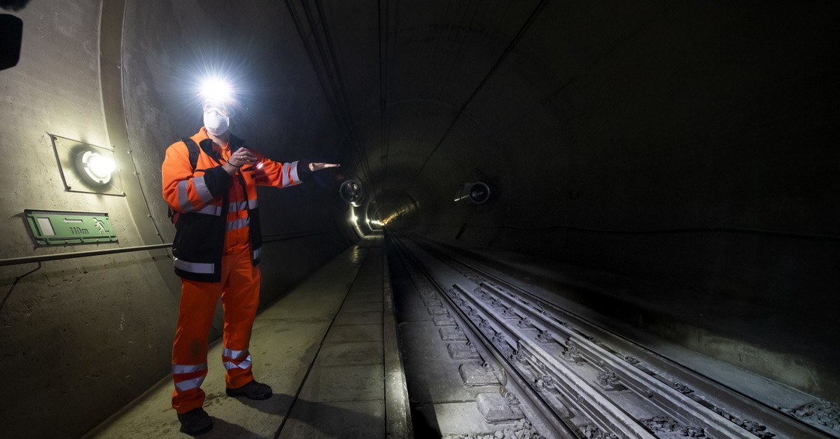 L-tschberg-Basistunnel-wird-f-r-Rettungs-bung-gesperrt