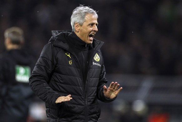 epa07934613 Dortmund&#039;s head coach Lucien Favre reacts during the German Bundesliga soccer match between Borussia Dortmund and Borussia Moenchengladbach in Dortmund, Germany, 19 October 2019. EPA/ ...