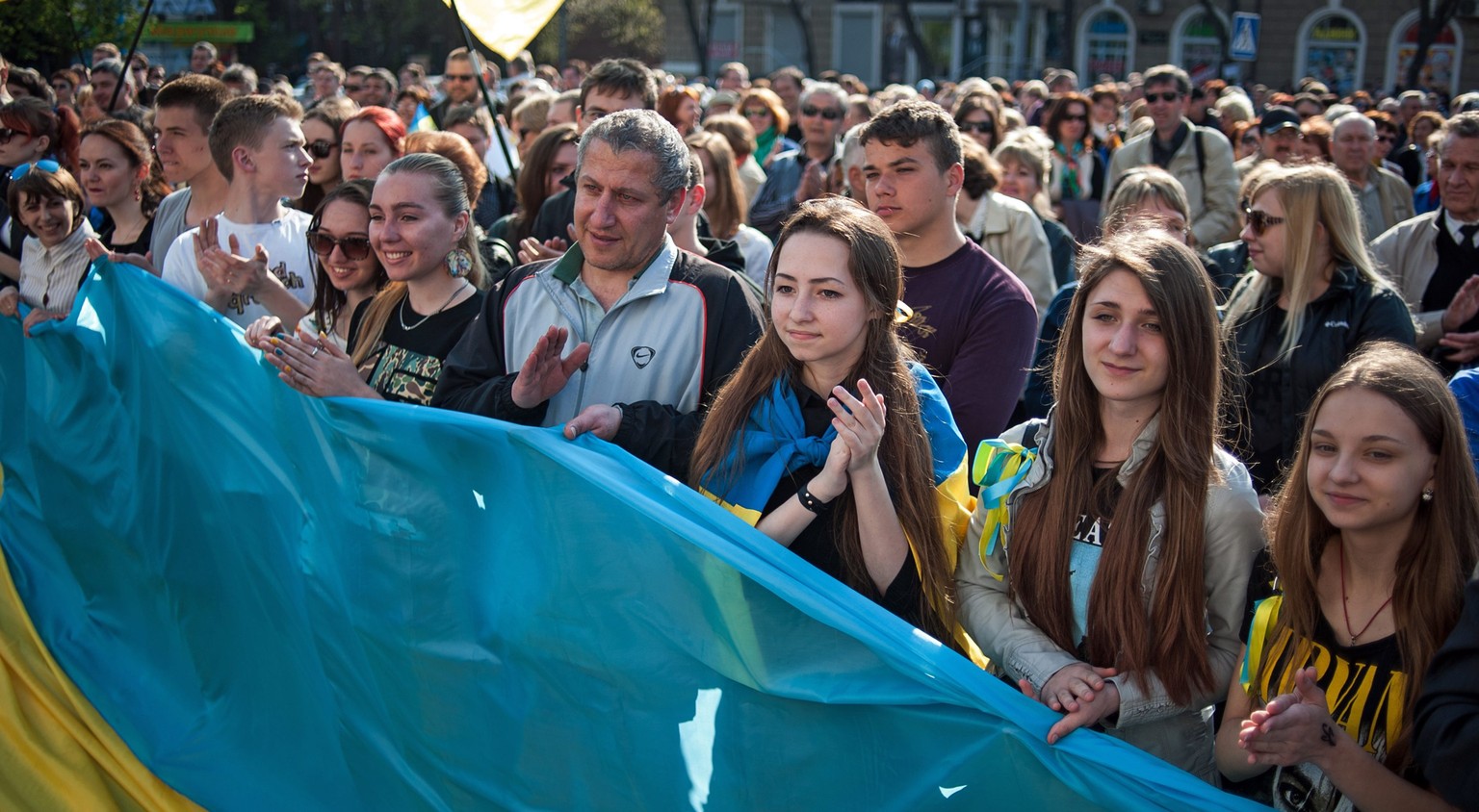 Demonstration für die Bewahrung der ukrainischen Einheit in der Hafenstadt Mariupol.&nbsp;
