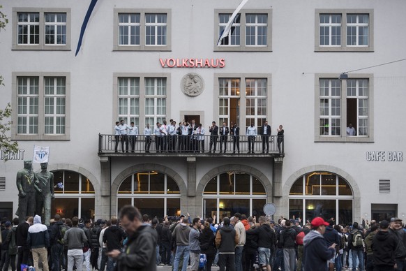 Fc Zürich Fans . Ein trauriges Bild: Cupfeier des Absteigers FC Zürich auf ...