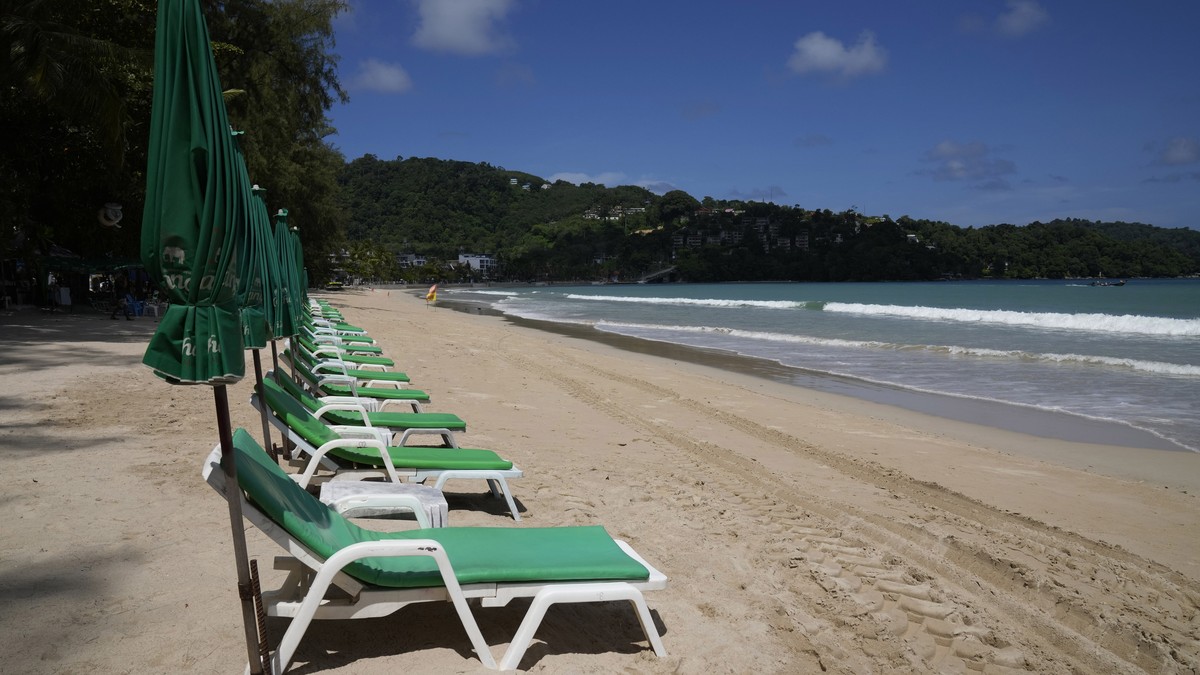 Touristen verprügeln Rettungsschwimmer an Strand in Thailand