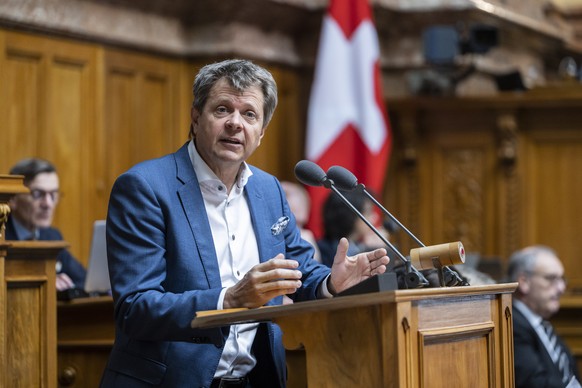 Juerg Grossen, GLP-BE, beantwortet eine Frage zur Agrardebatte, an der Fruehjahrssession der Eidgenoessischen Raete, am Donnerstag, 9. Maerz 2023 im Nationalrat in Bern. (KEYSTONE/Alessandro della Val ...