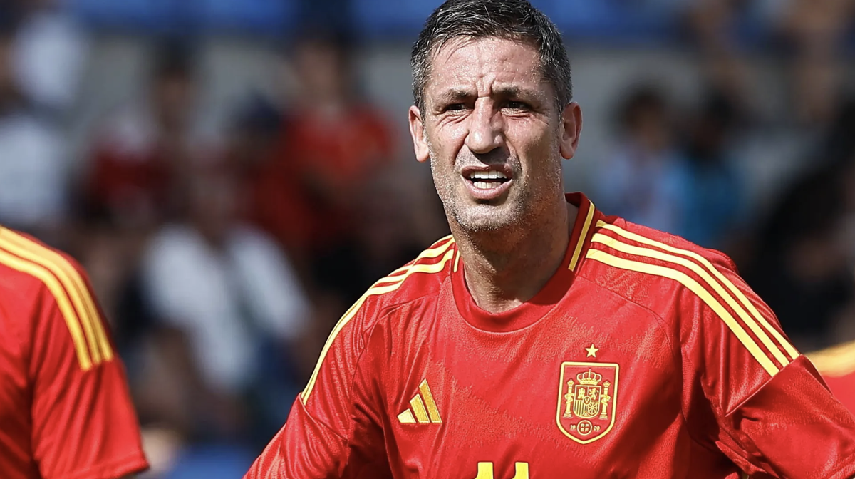 Joan Capdevila lors d'un match des légendes.