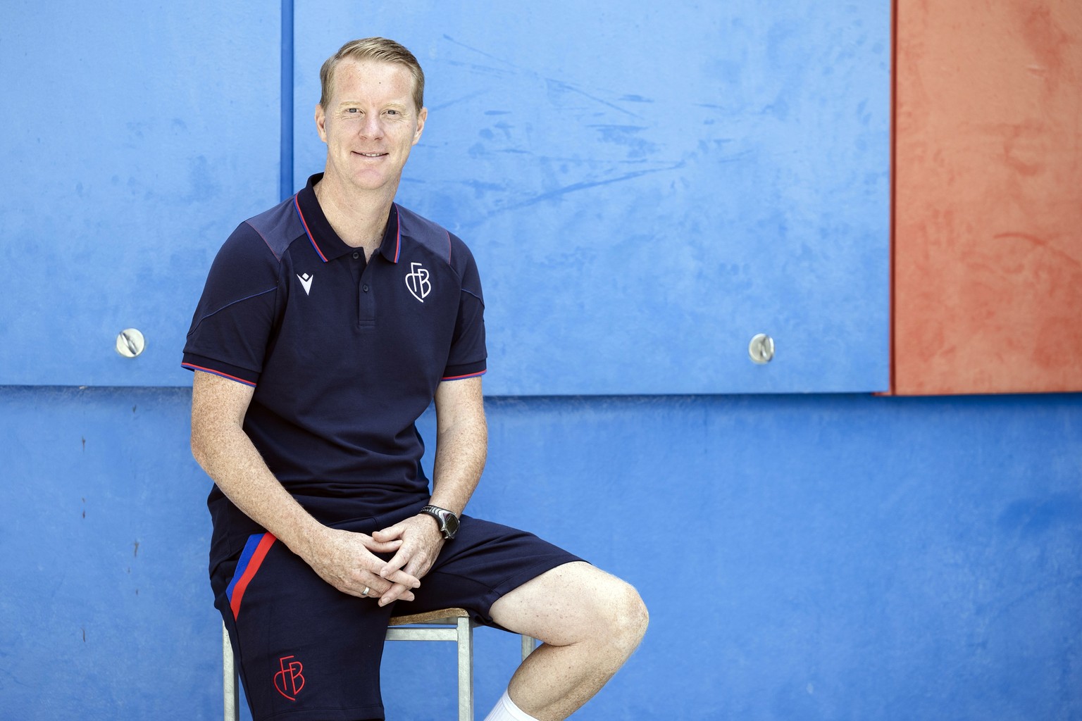 Timo Schultz, neuer Trainer FC Basel posiert fuer ein Portrait anlaesslich einer Medienkonferenz zu seiner Vorstellung am Dienstag, 20. Juni 2023 in Basel. (KEYSTONE/Michael Buholzer).