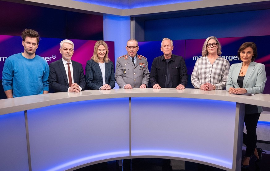 Fototermin MAISCHBERGER 19.03.2025 Tilo Jung Journalist und Gründer von Jung &amp; Naiv Carlo Masala Militärexperte Dagmar Rosenfeld Media Pioneer Carsten Breuer Generalinspekteur der Bundeswehr Johan ...