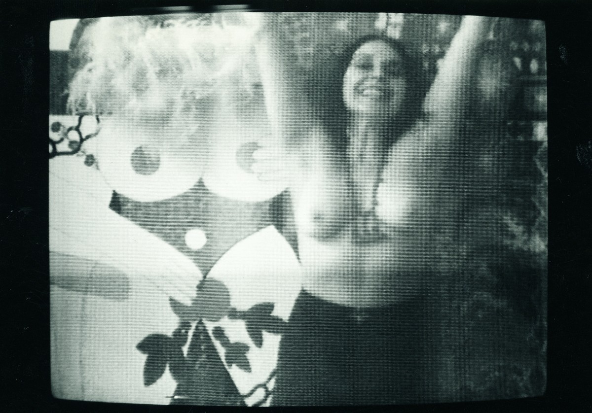 Lustbetonter Auftritt von Dorothy Iannone im 18-minütigen Video «Iannone’s Yoni» (1980).