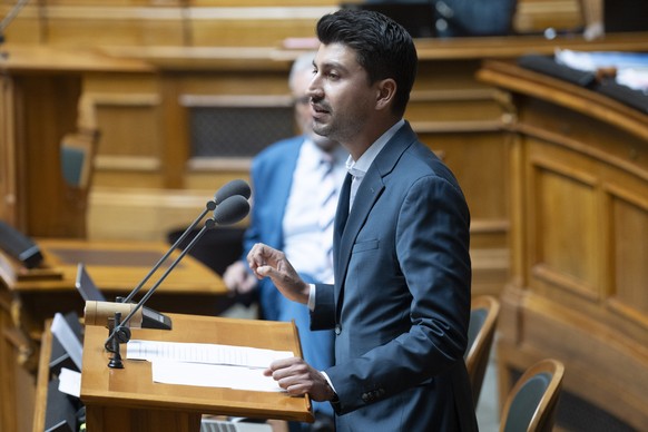 Nationalrat Fabian Molina, SP-ZH, spricht an der Herbstsession der Eidgenoessischen Raete, am Donnerstag, 11. September 2025, in Bern. (KEYSTONE/Peter Schneider)